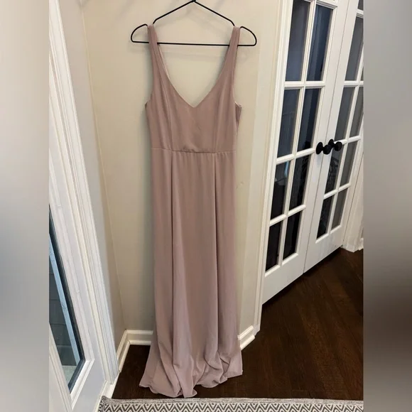 Show Me Your MuMu Jenn Maxi dress in Dusty Rose - Picture 2 of 8